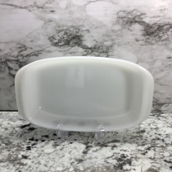 Vintage Dynaware Pyr-o-rey Casserole Dish - Picture 7 of 11